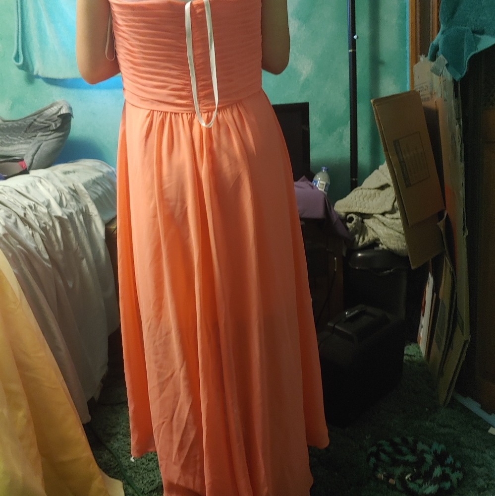 3 dresses - Picture 2 of 6